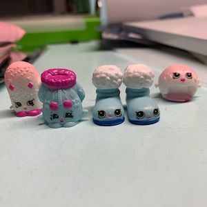 SNOWMOBILE SHOPKIN SET